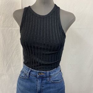A&F slim fit crop Ringer Top XS cropped